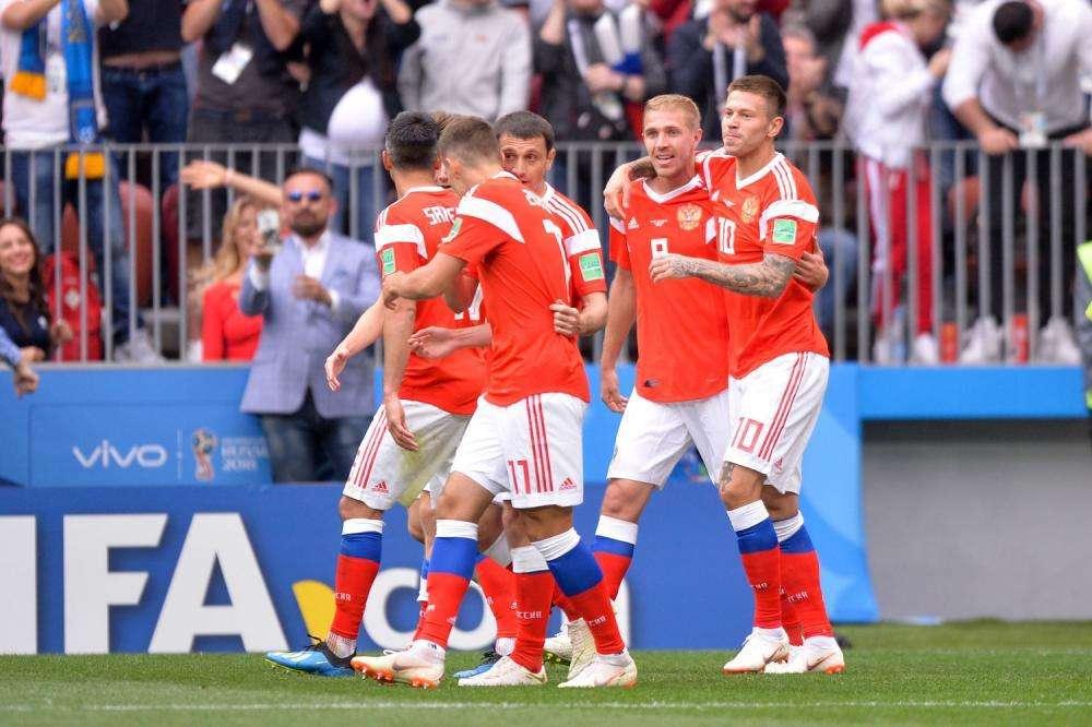 Russia, pokerissimo all'esordio: super-Cheryshev stende l'Arabia Saudita, un gol e due assist per Golovin