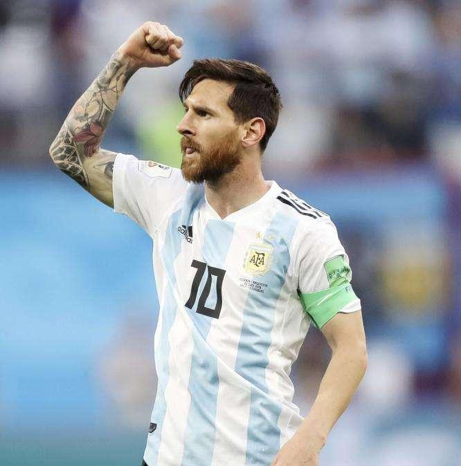 AS sulla possibile sfida tra Messi e CR7: "Se la giocano"