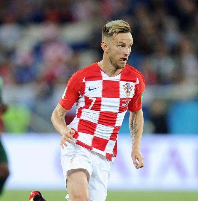 Croazia, Modric e Rakitic si scambiano la maglia: "Un orgoglio giocare insieme"