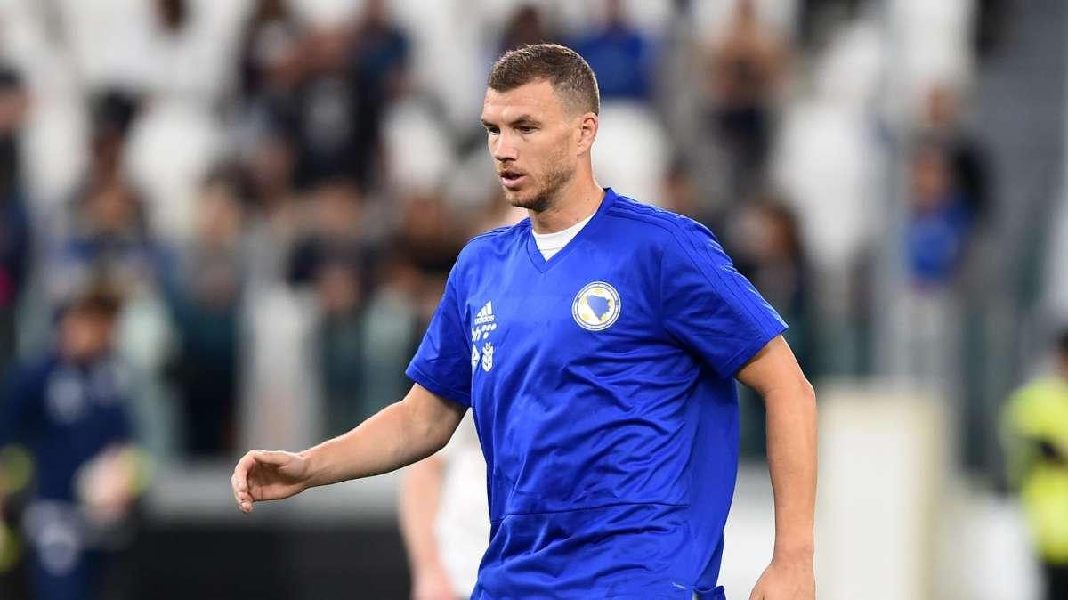 Dzeko senza tempo: 20 anni consecutivi in gol con la Bosnia, solo Ronaldo e Lewandowski meglio nelle qualificazioni mondiali