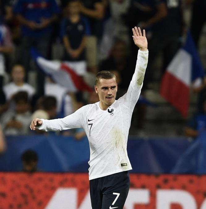 Francia, L'Equipe lancia le candidature: "Griezmann, Mbappé o Varane"