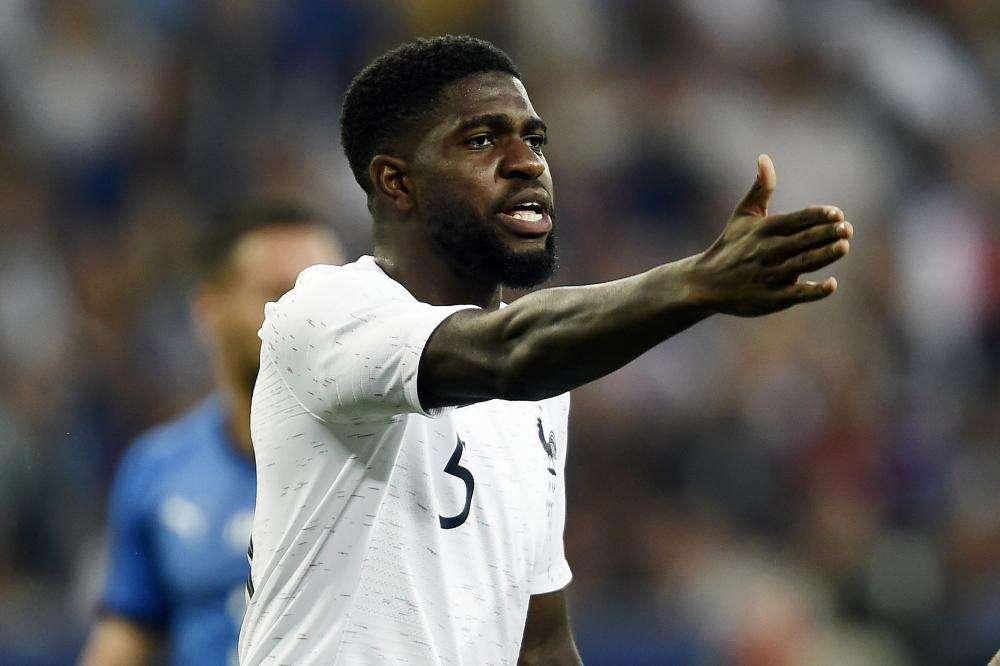 Francia, problemi alla spalla per Umtiti: è a rischio per il Belgio