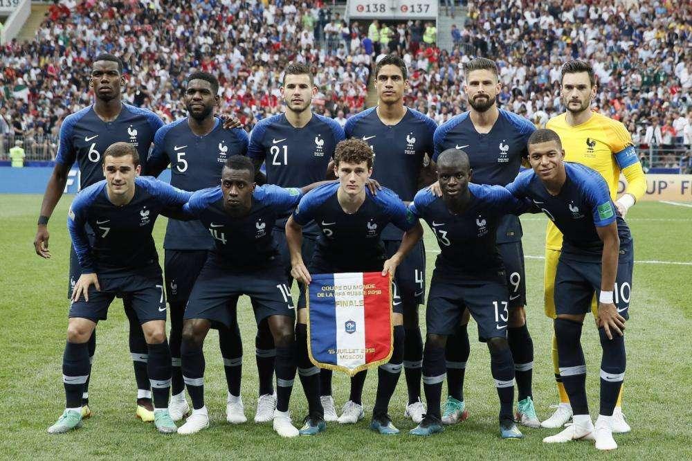 Le Figaro sul ritorno della Francia a Parigi: "Merci!"