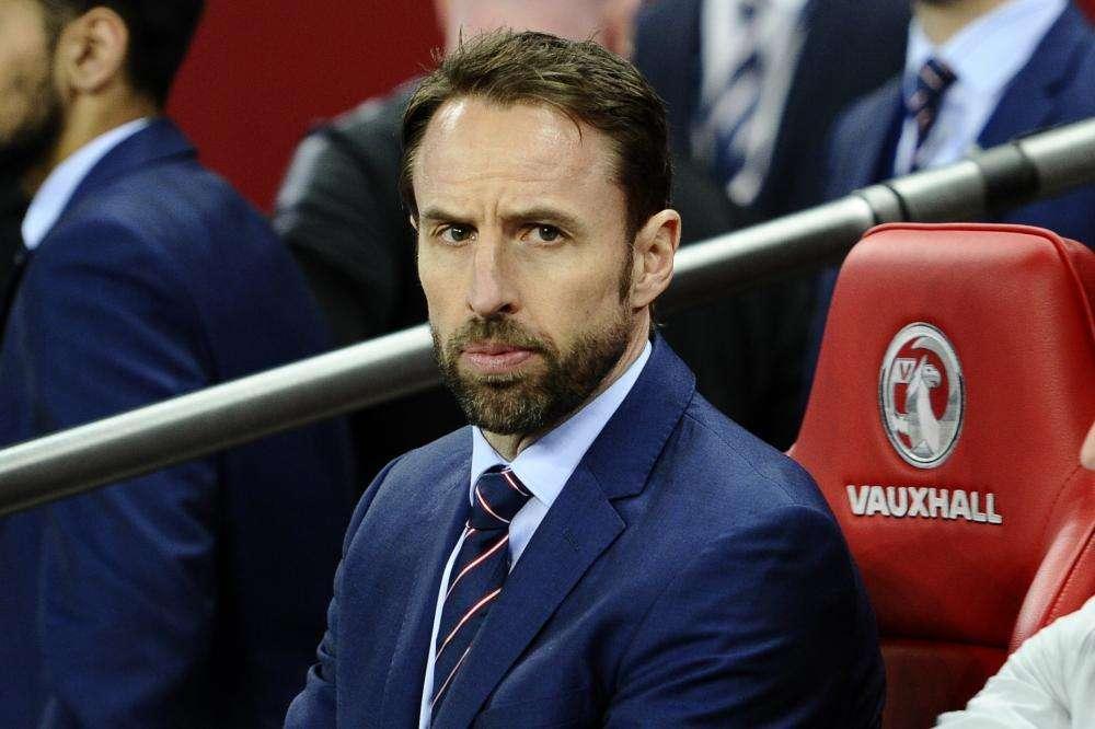 Inghilterra: infortunio per il ct Southgate