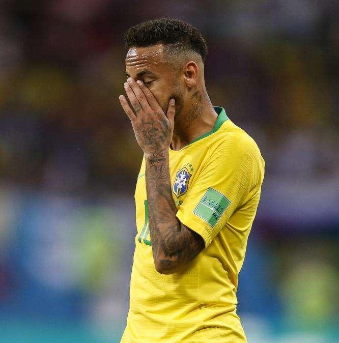Brasile, per Neymar mondiale deludente ma il Psg vuole rinnovargli il contratto