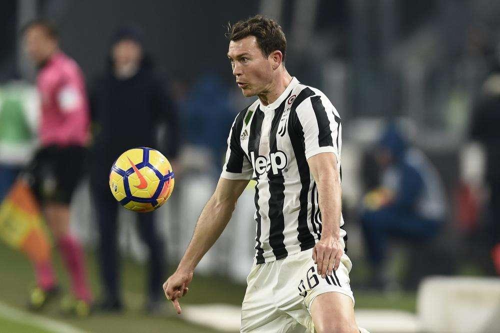 Svizzera, c'è la Premier per l'ex juventino Lichtsteiner: ai gunners dopo il Mondiale