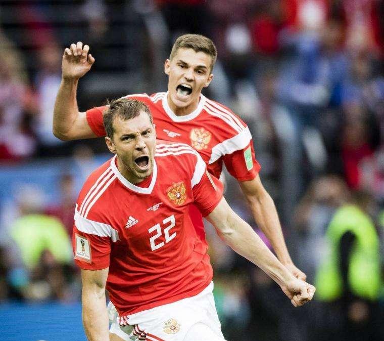 Uno-due micidiale della Russia: 3-0 in quattro minuti, Egitto annichilito