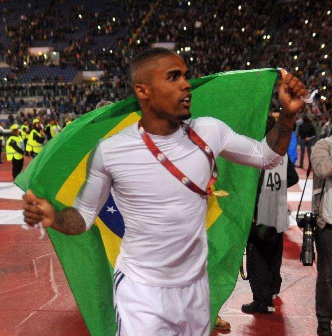 Brasile, due assenze per Tite: Douglas Costa e Renato Augusto salteranno la Croazia
