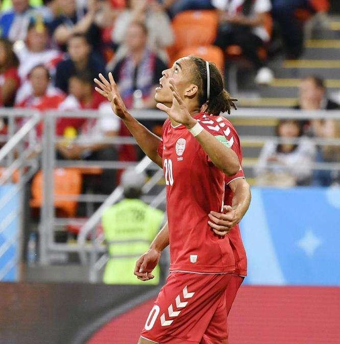 Danimarca, Poulsen cambia nome sulla maglia in onore di suo padre