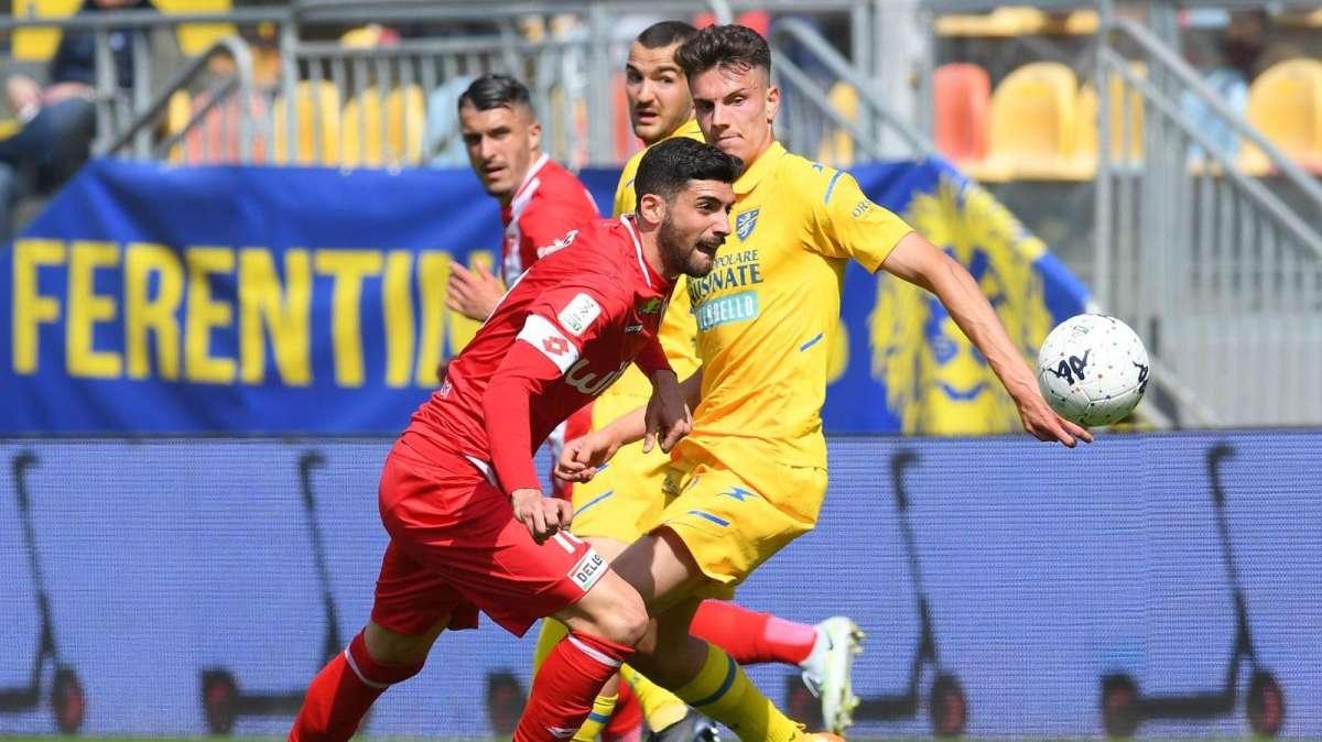 CdS - Stroppa si illude, il Frosinone la ribalta in cinque minuti