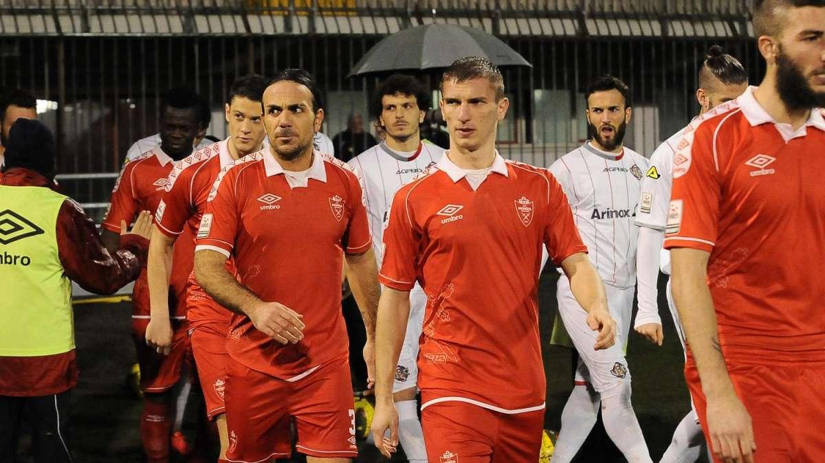 Verso Monza-Cremonese: primo incontro nel '38, Coda castigò il Monza nell'unico incontro di sabato