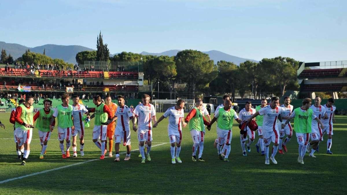 Porte girevoli a Monzello: la costruzione della rosa entra nel vivo