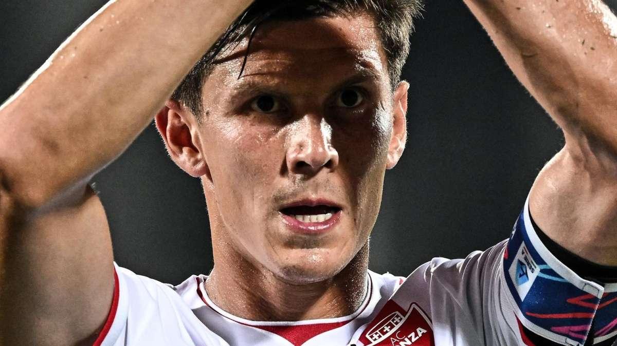 Pessina sui social: “Continuiamo a lavorare in silenzio”
