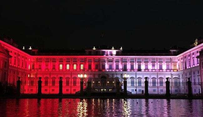 - 1 alla prima in Serie A e il Comune di Monza illumina la Reggia di bianco e rosso