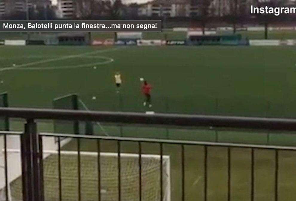 La scommessa di Balotelli con l'addetto stampa biancorosso: ci si diverte a Monzello