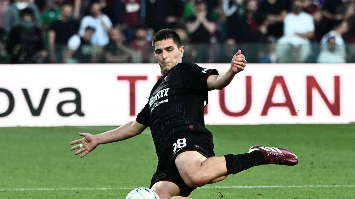 L’ex biancorosso Lorenzo Pirola lascia Salerno e piace a...