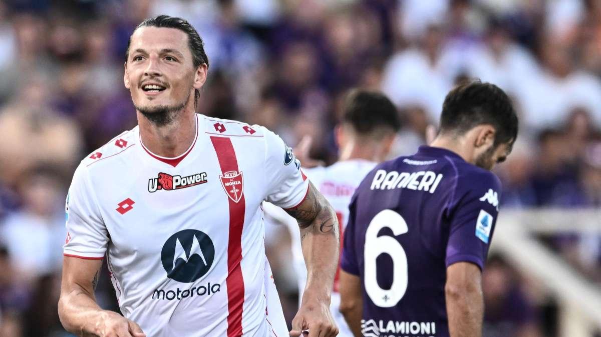 Caressa critica la difesa della Fiorentina: “Djuric il piede lo usa solo per …”