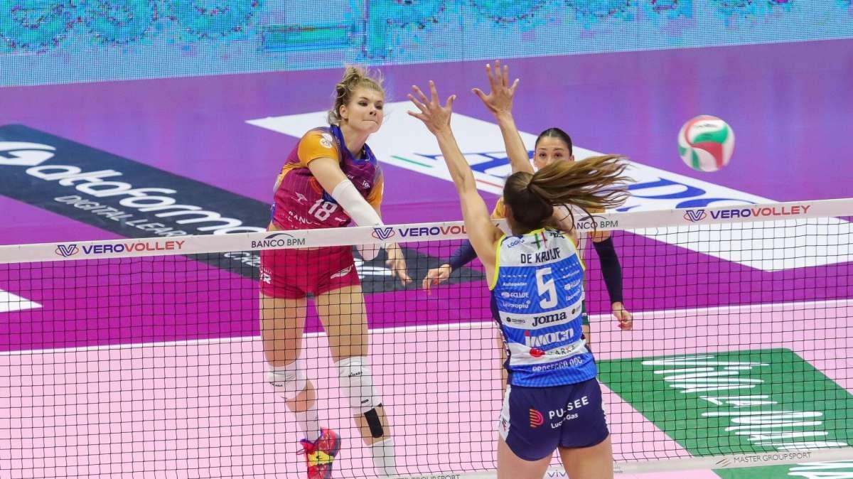 Vero Volley Monza da favola per due set, poi esce Conegliano che vince Gara 2