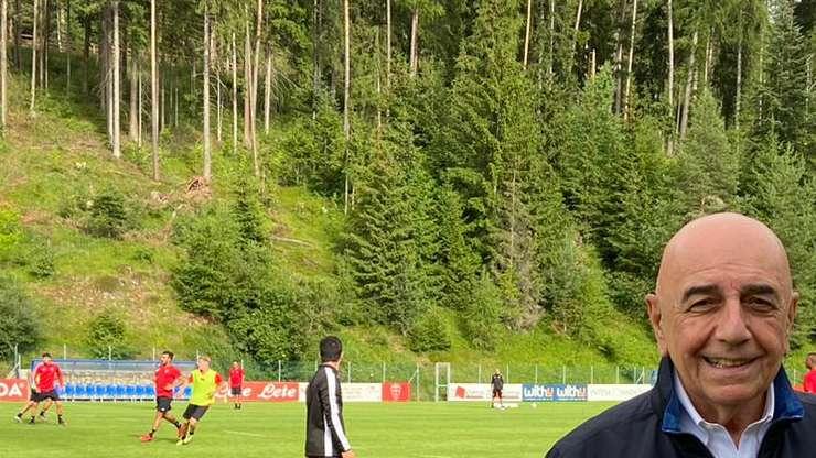 Galliani: "Arriveranno una o due punte. Contatti con Suarez? Ho la memoria corta"