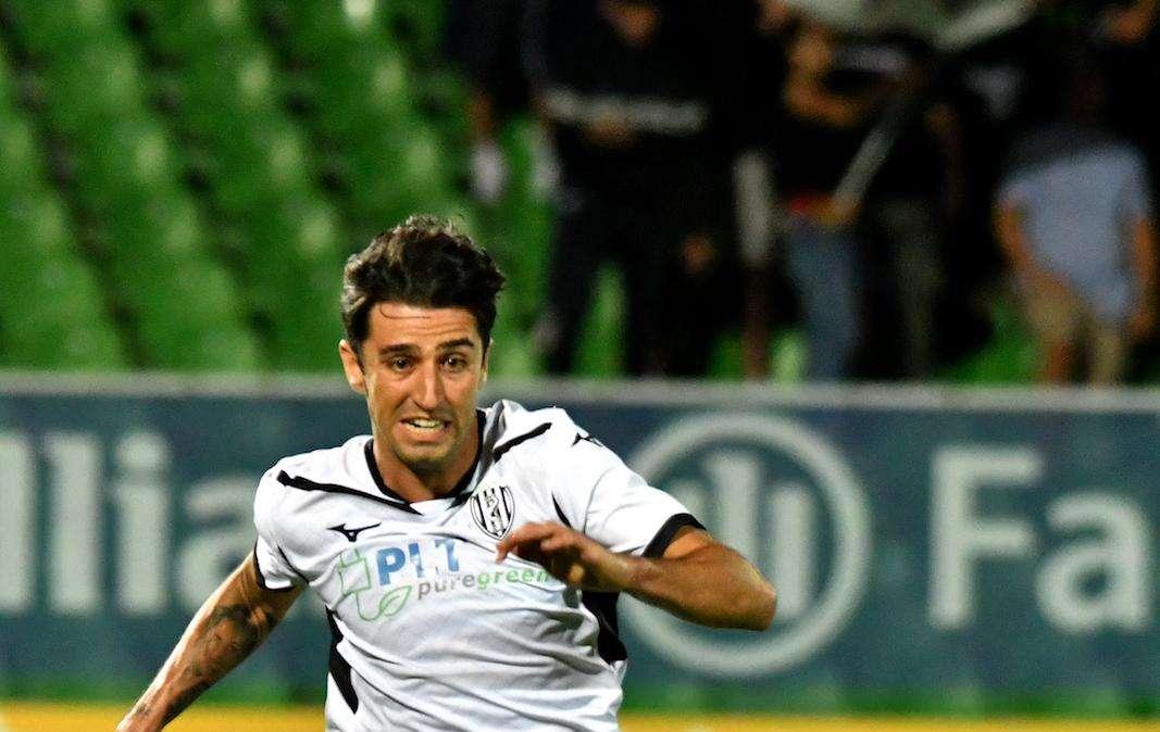 Gli occhi del Monza su un forte terzino della Serie B. Ecco chi è...