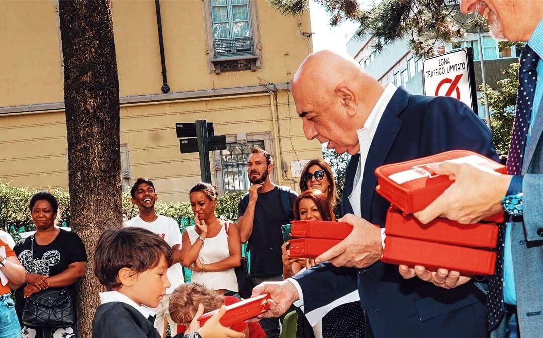 Tornano gli astucci del Monza sui banchi di prima elementare