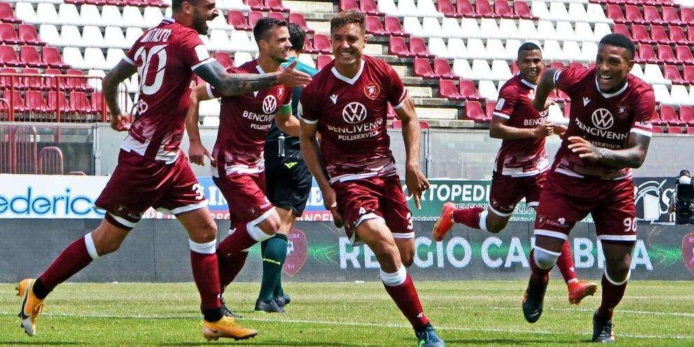 Serie B, 2 punti di penalizzazione per la Reggina