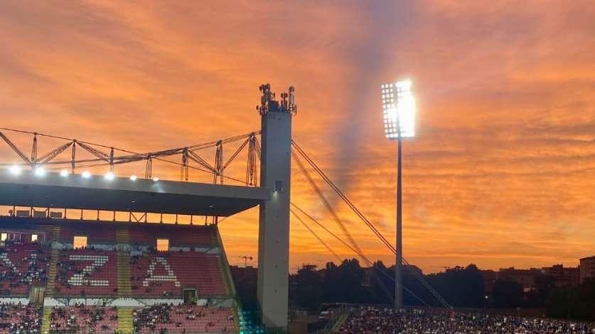 Musica nel pre-partita per Monza - Milan: Allo stadio sulle note di Gigi DAG con..