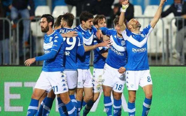 Serie B, i risultati di oggi: il Brescia vince e torna in vetta, pari tra Benevento e Cremonese