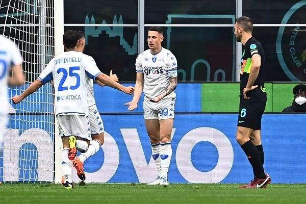 Pinamonti si complica: la Fiorentina tratta con l'Inter l'acquisto della punta