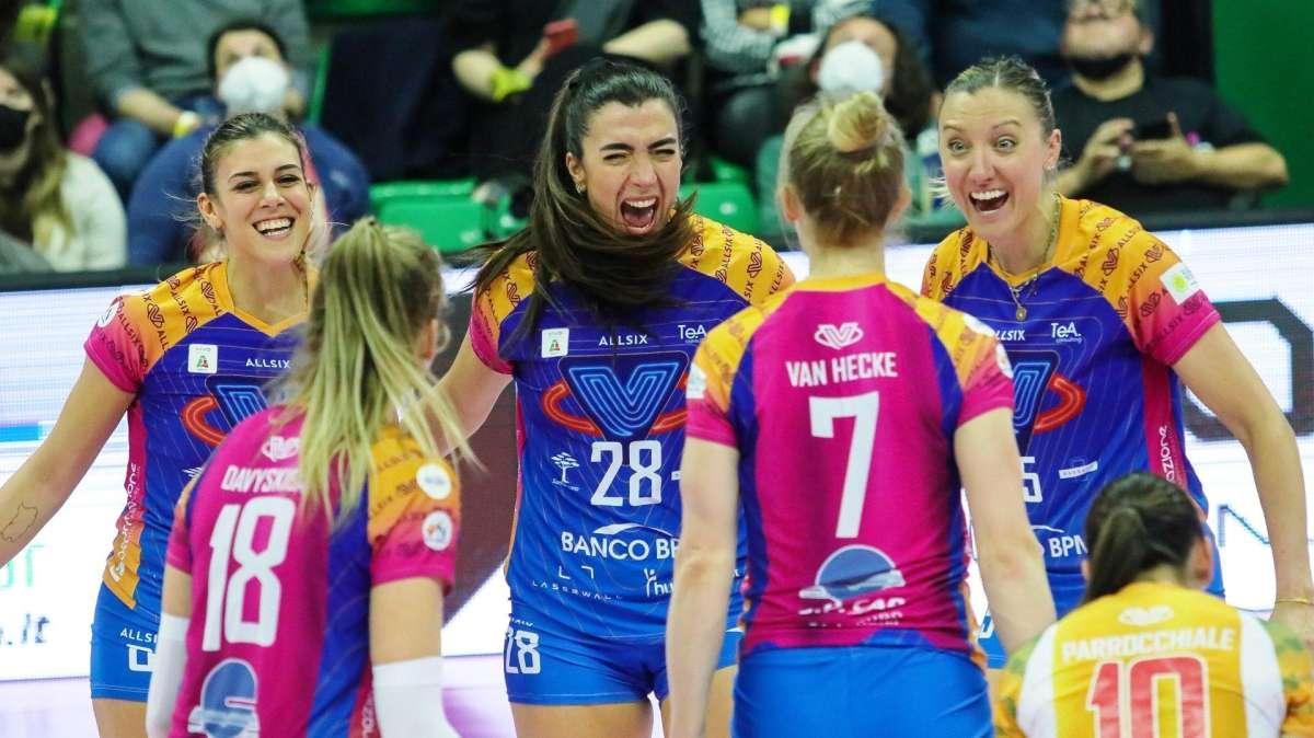 Vero Volley Monza impegnata in Gara 2 di Finale Scudetto contro Conegliano nel sold-out dell’Arena