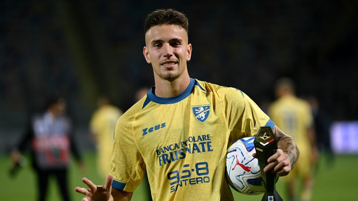 Frosinone-Sassuolo dà spettacolo. La tripletta di Raimondo fa volare i ciociari