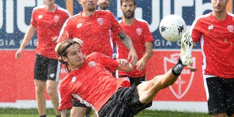 Ritorno al lavoro tra scarico e piscina: presente anche Berlusconi