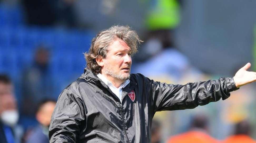 Stroppa in conferenza: "Stavamo dominando, poi abbiamo perso 4 a 1. È colpa mia"
