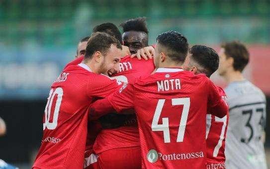 GdS - Rombo Balotelli e il Monza vola. Ira Chievo: "Arbitri da fermare"