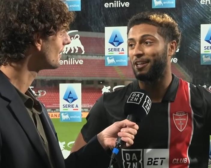 Varela: "Voglio continuare così. Esultare con i tifosi è fantastico"