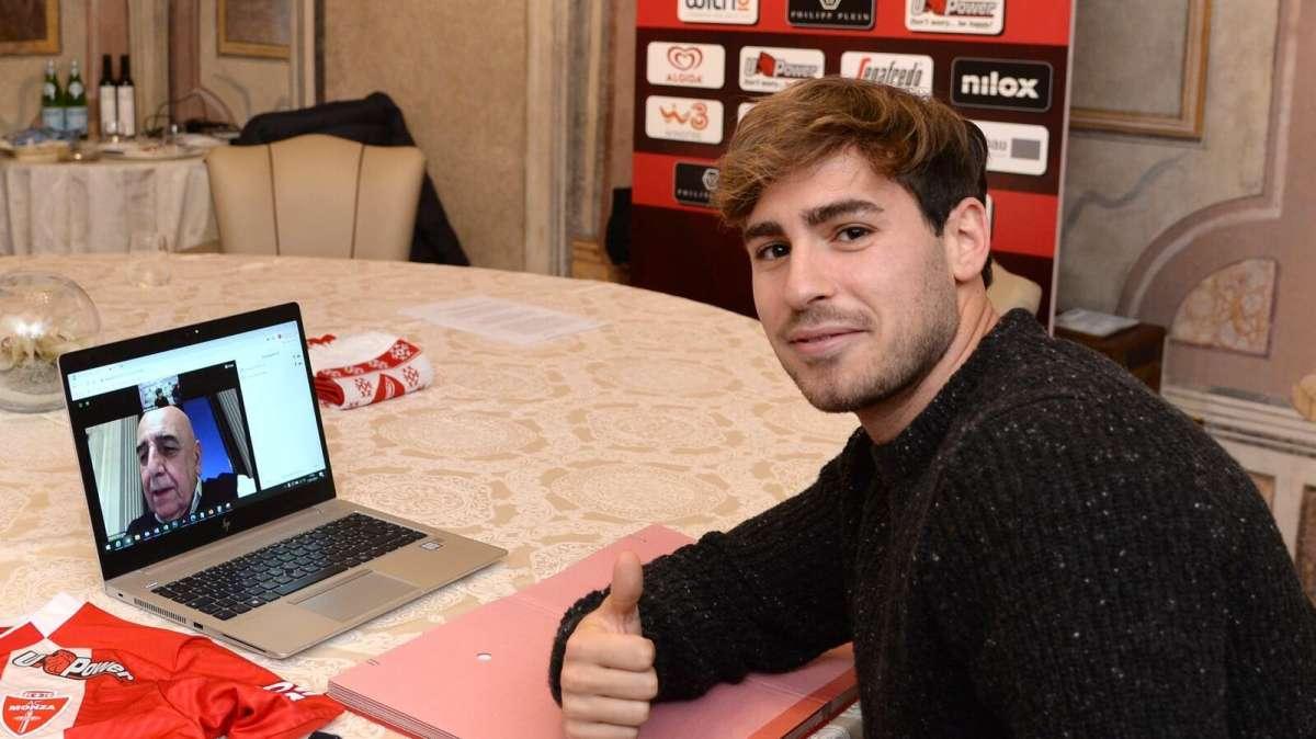 Galliani presente a distanza per la firma di Ricci