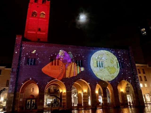 Monza si fa bella per il Natale. Il sindaco Allevi: "Ti voglio bene Monza"