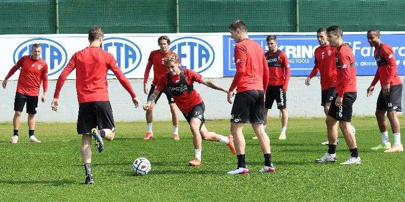 Monzello: torna a lavoro il Monza, solo Paletta in differenziato
