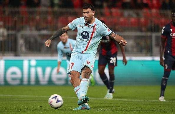 Le pagelle di Monza-Bologna 1-2: Petagna non basta, i biancorossi crollano nel finale 