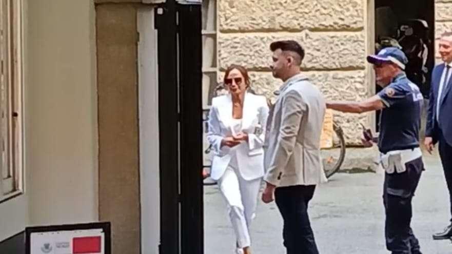FOTO - Tutto pronto al Comune di Monza per il matrimonio di Adriano Galliani