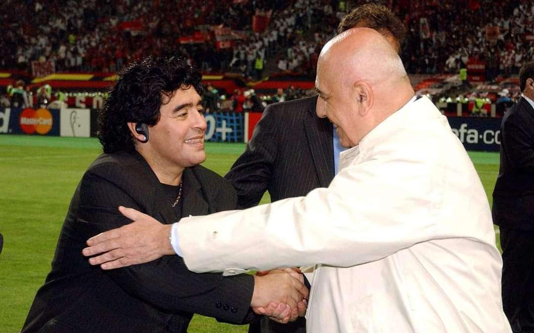 Anche Adriano Galliani saluta Maradona. Il post con le sue parole