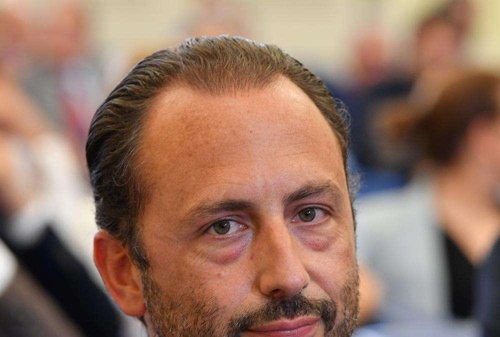 Bari a fondo, nuovamente in bilico Vivarini: due nomi valutati dal club 
