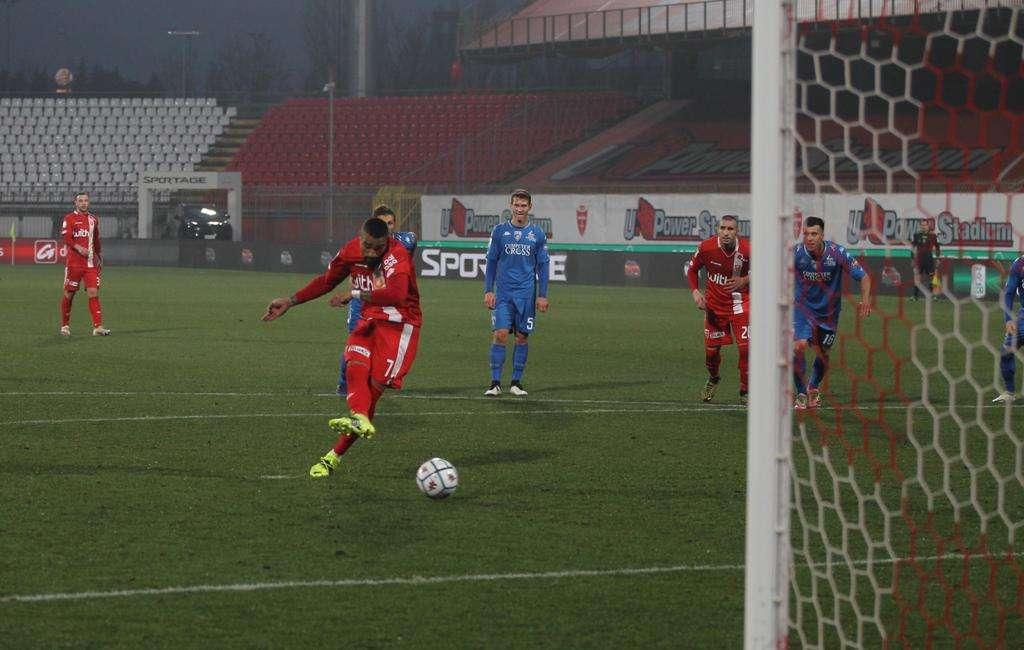 CdS - "Capolista micidiale, Brocchi ringrazia per un rigore che non c'è". Augusto e Boateng sugli scudi