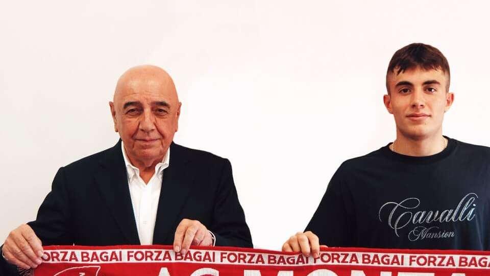 Primo contratto da professionista per il baby Colombo