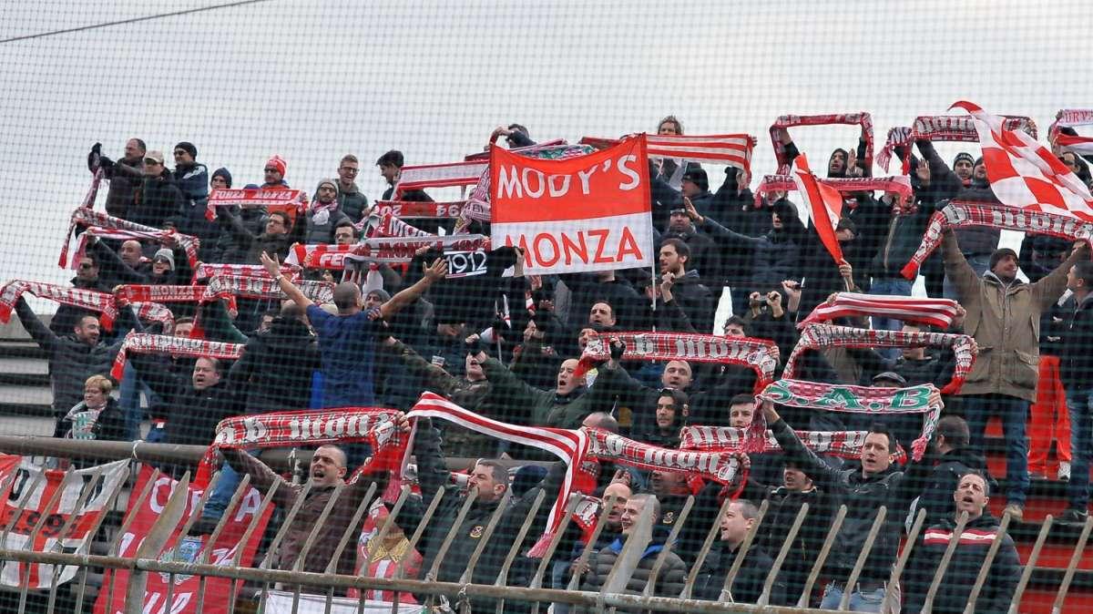 Tifosi allo stadio. Senza pandemia in quanti sarebbero andati allo stadio? Il dato