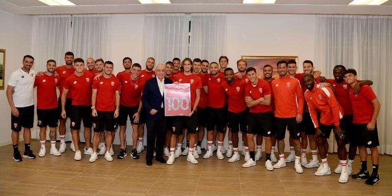 Adriano Galliani premia il centenario Andrea Colpani 