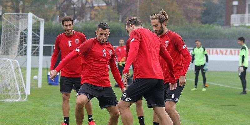 Monzello, si lavora sul possesso. Domani riposo e lunedì si torna a lavoro 