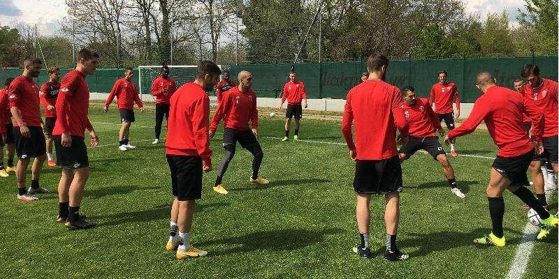 Continua la preparazione in vista della Salernitana: allenamento mattutino a Monzello