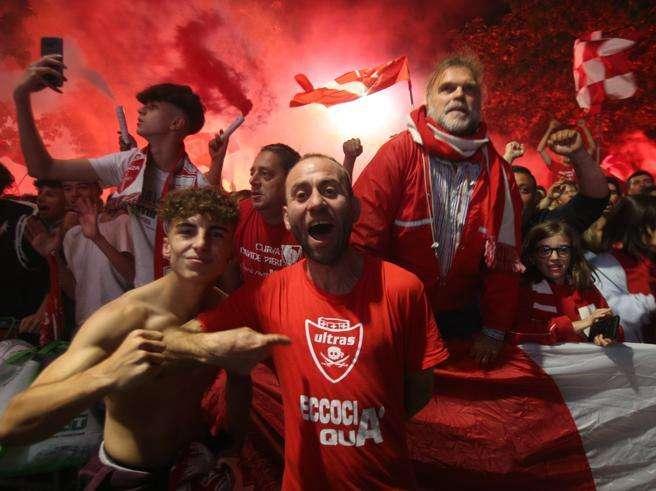 VIDEO - Monza in Serie A, scoppia la festa in città
