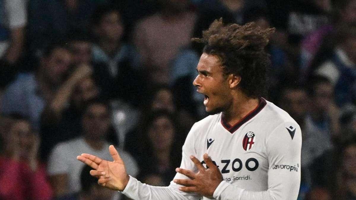 Bologna, Zirkzee: "Vorrei sempre fare gol ma seguo il mister, sono sereno"